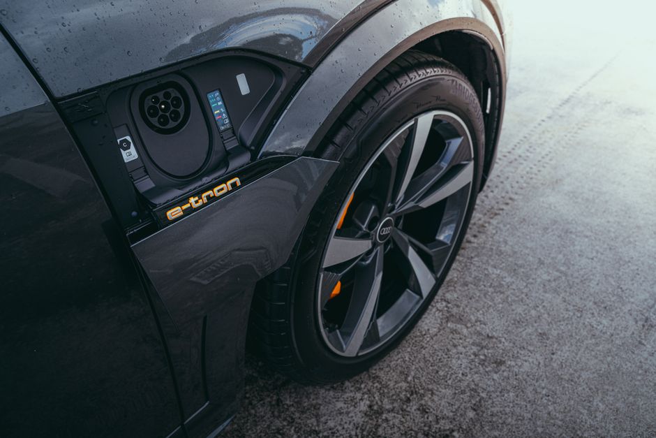 e-tron, e-モビリティ, アウディの無料の写真素材